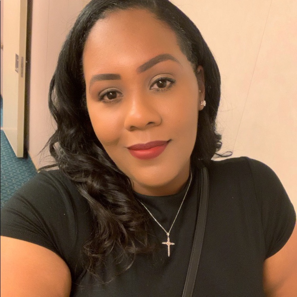 Meet your Posher, Tahesha